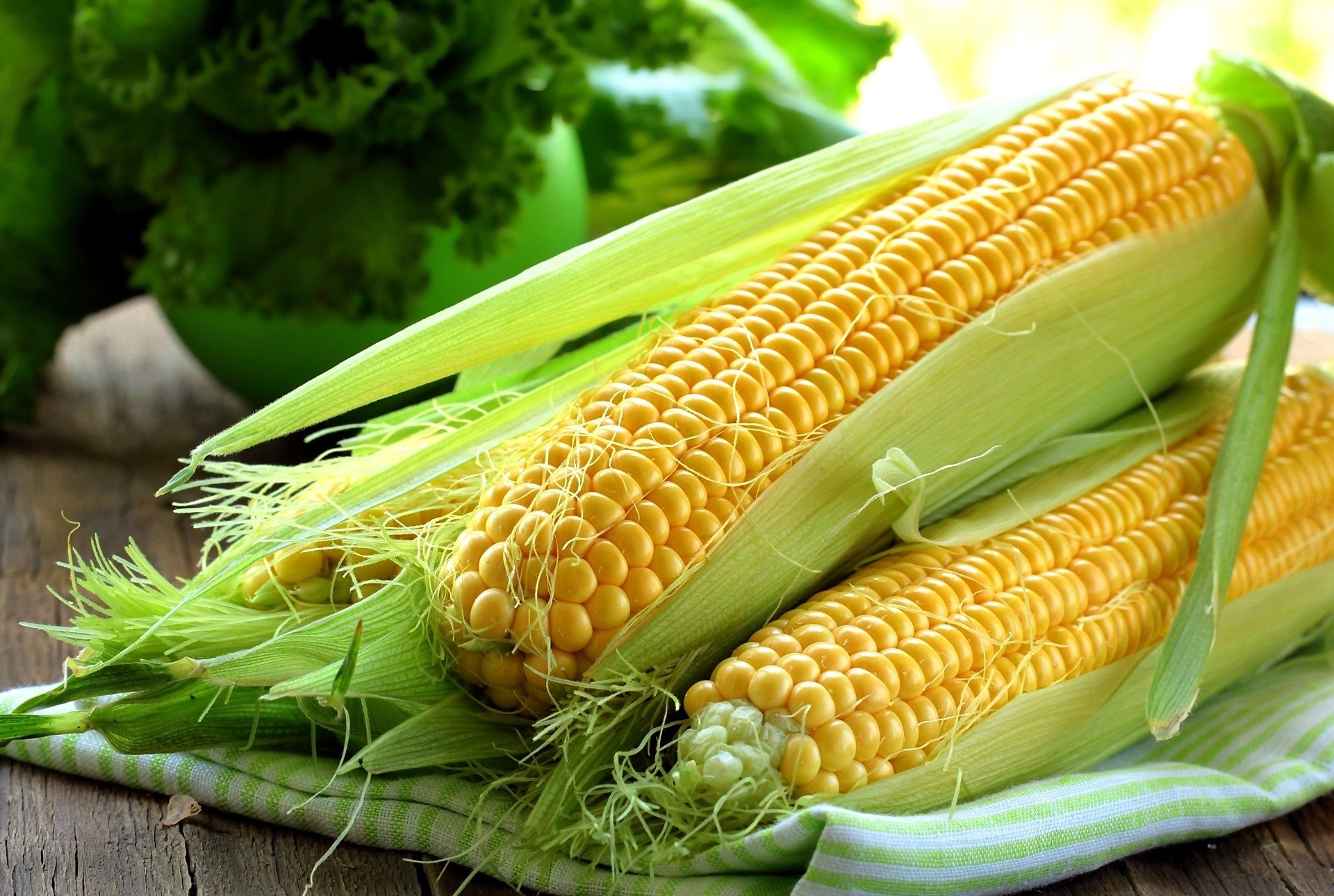 Sweet Corn Background Images, HD Pictures and Wallpaper For Free Download |  Pngtree