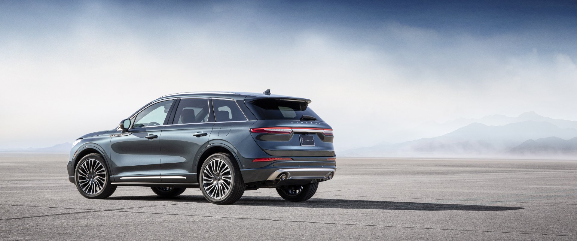 Download SUV Car Lincoln Vehicle Lincoln Corsair 4k Ultra HD Wallpaper