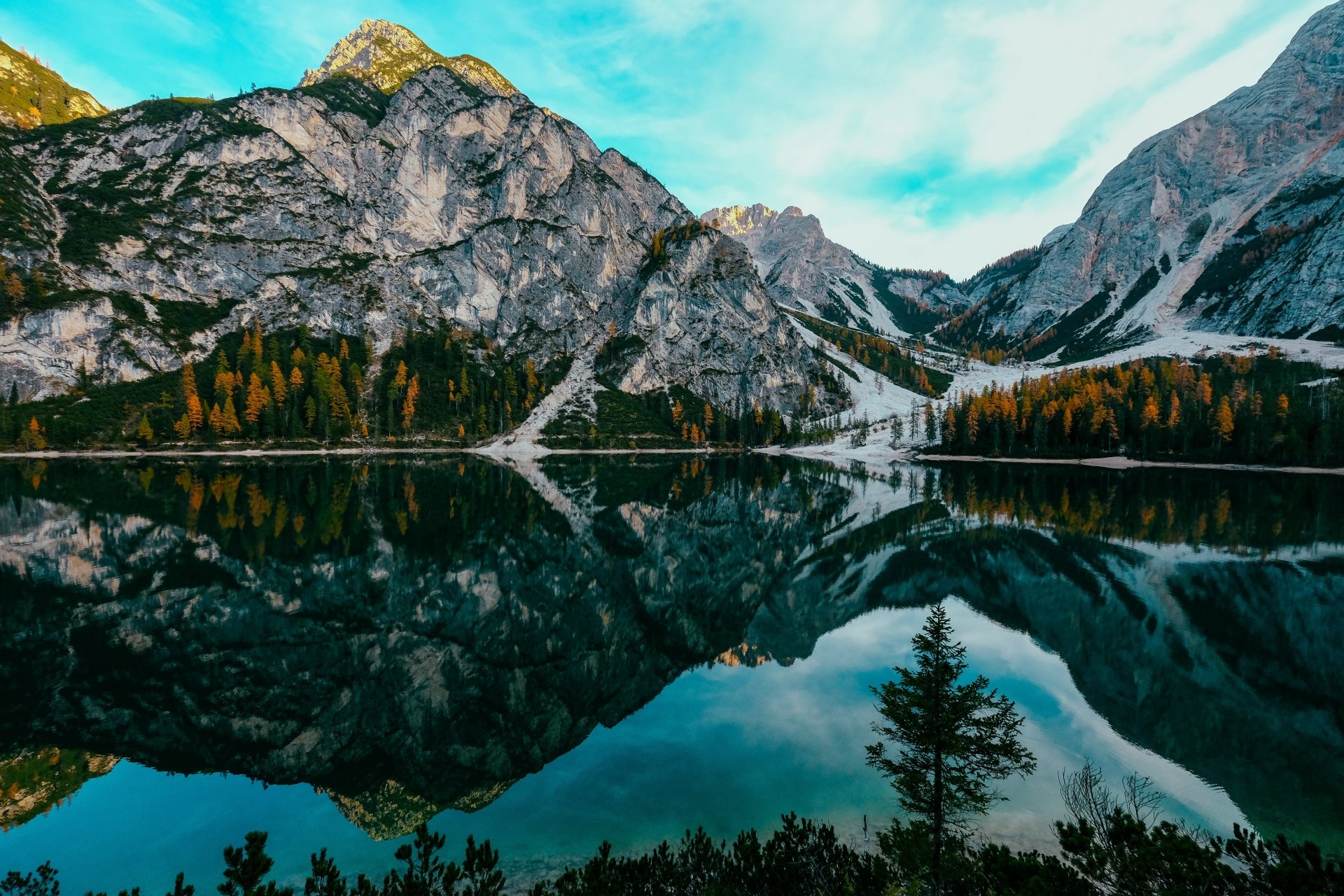 Majestic Mountain Lake Reflection - 4K Ultra HD Nature Wallpaper ...