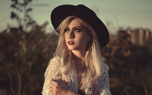 Women Model Blonde Hat Lipstick Depth Of Field HD Wallpaper | Background Image