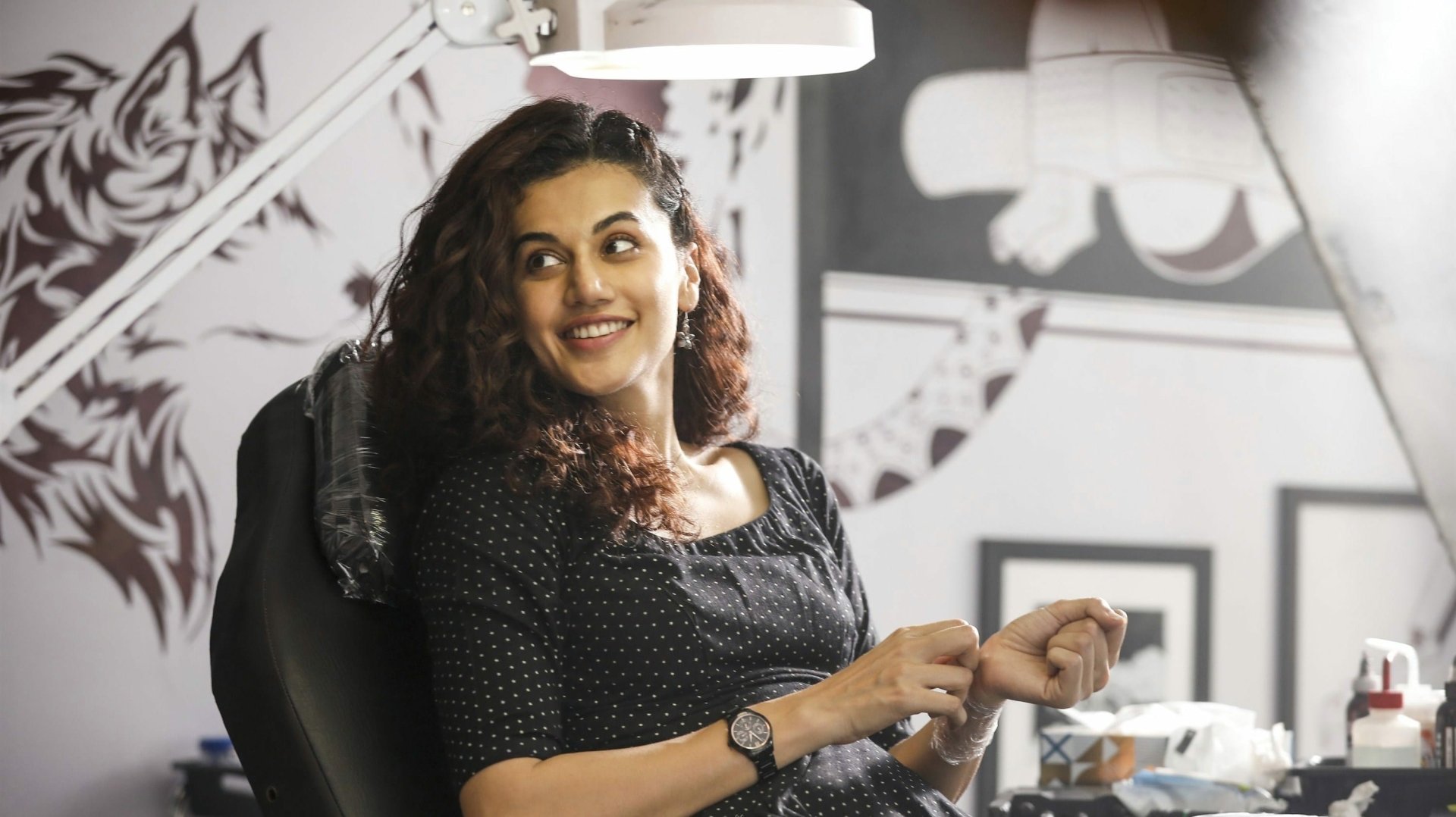 Download Brunette Actress Indian Taapsee Pannu Movie Game Over HD Wallpaper