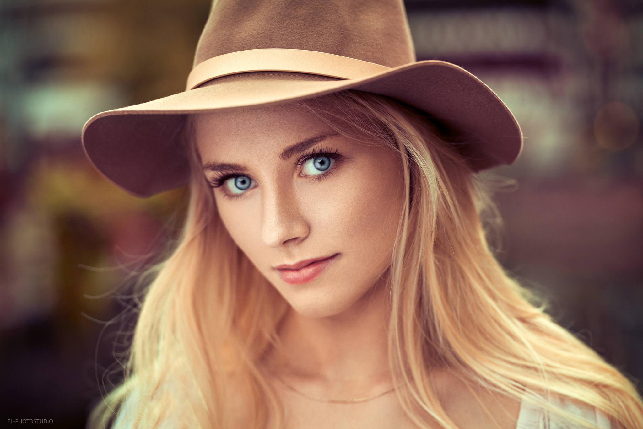 Download Hat Blue Eyes Blonde Face Woman Model Hd Wallpaper By Lods Franck