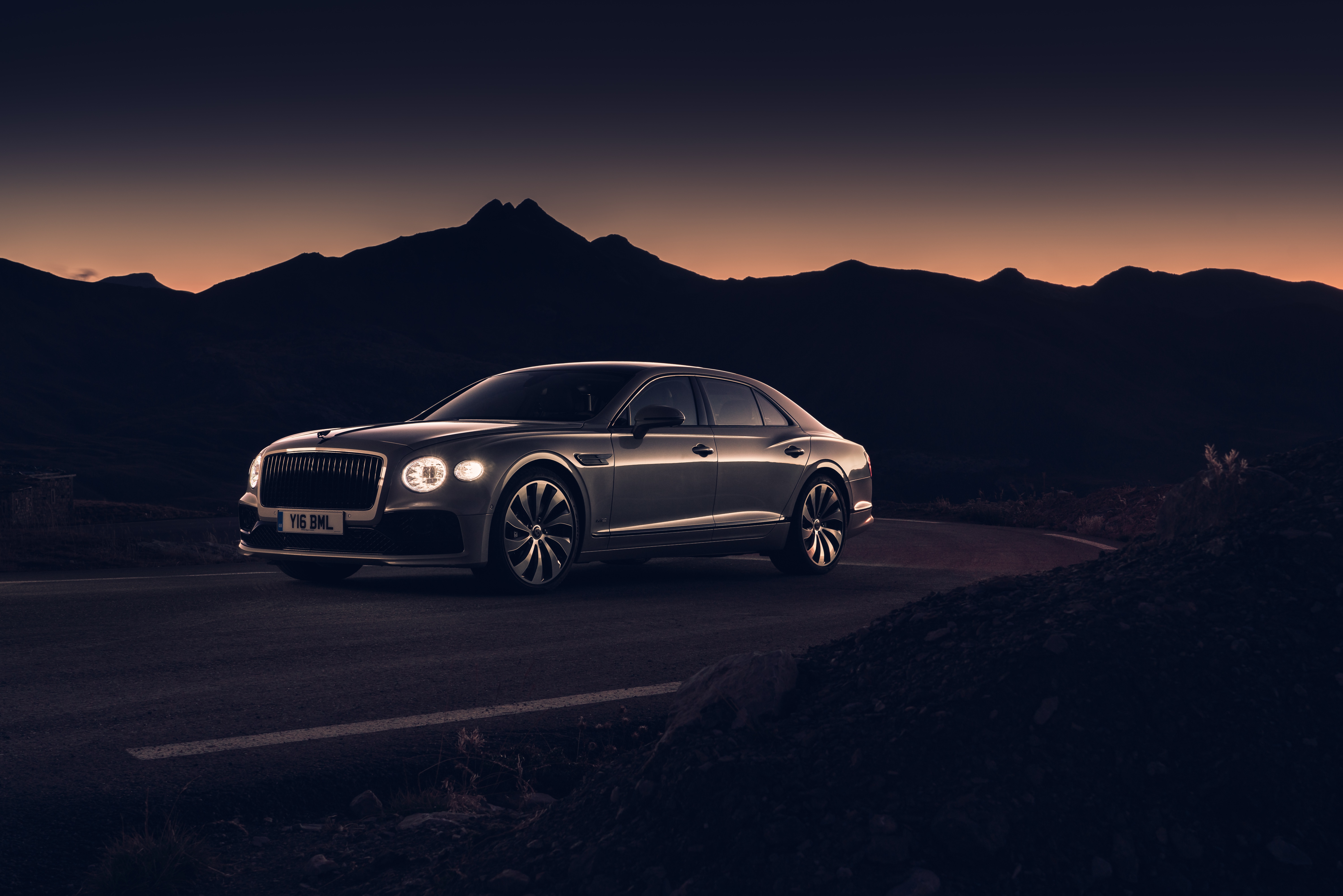 Vehicles Bentley Flying Spur HD Wallpaper | Background Image