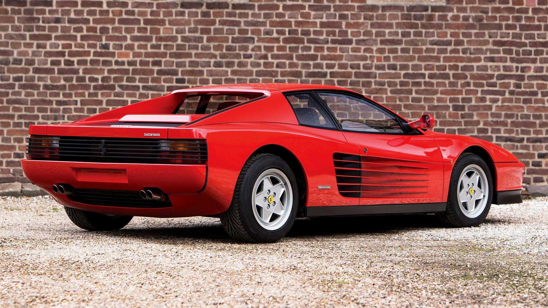 old ferrari testarossa