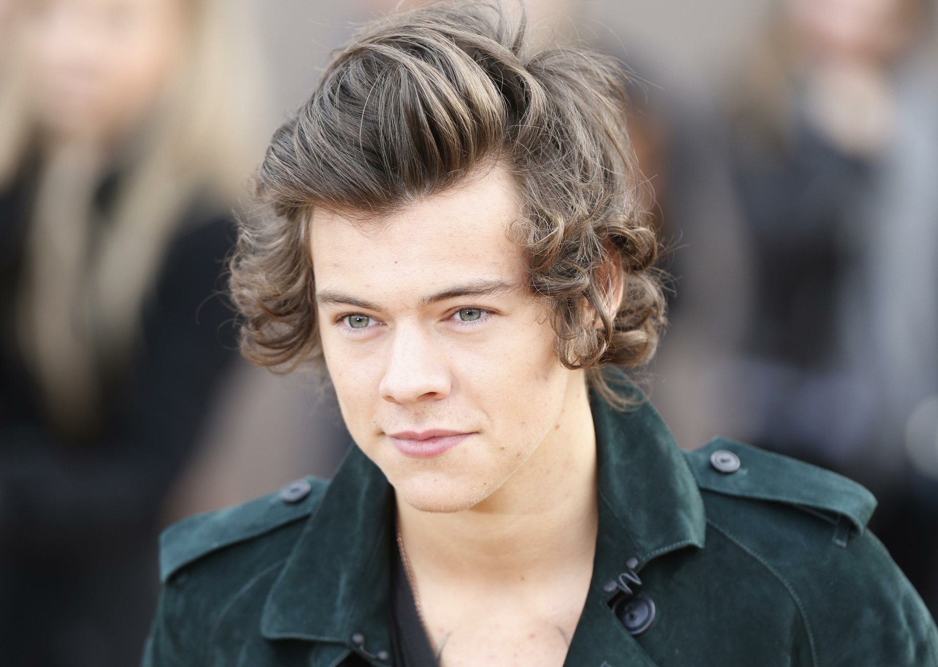 Download Face English Singer Music Harry Styles HD Wallpaper