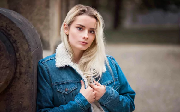 blonde depth of field denim woman model HD Desktop Wallpaper | Background Image