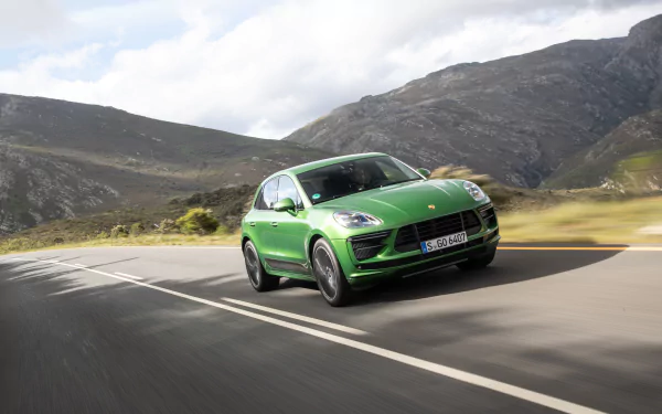 SUV green car car Porsche Porsche Macan vehicle Porsche Macan Turbo HD Desktop Wallpaper | Background Image