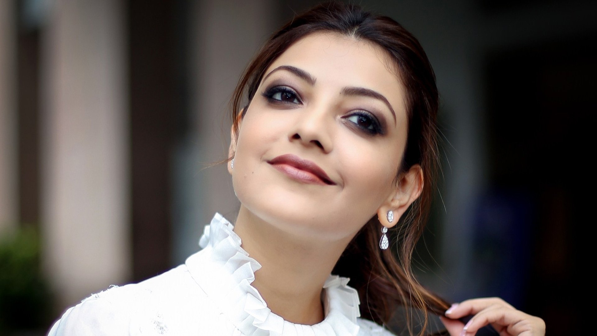 Download Celebrity Kajal Aggarwal HD Wallpaper