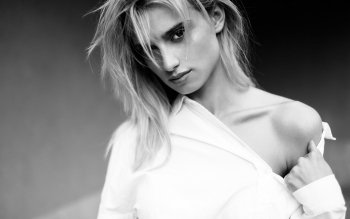 1 Nikki Cox HD Wallpapers | Background Images - Wallpaper Abyss