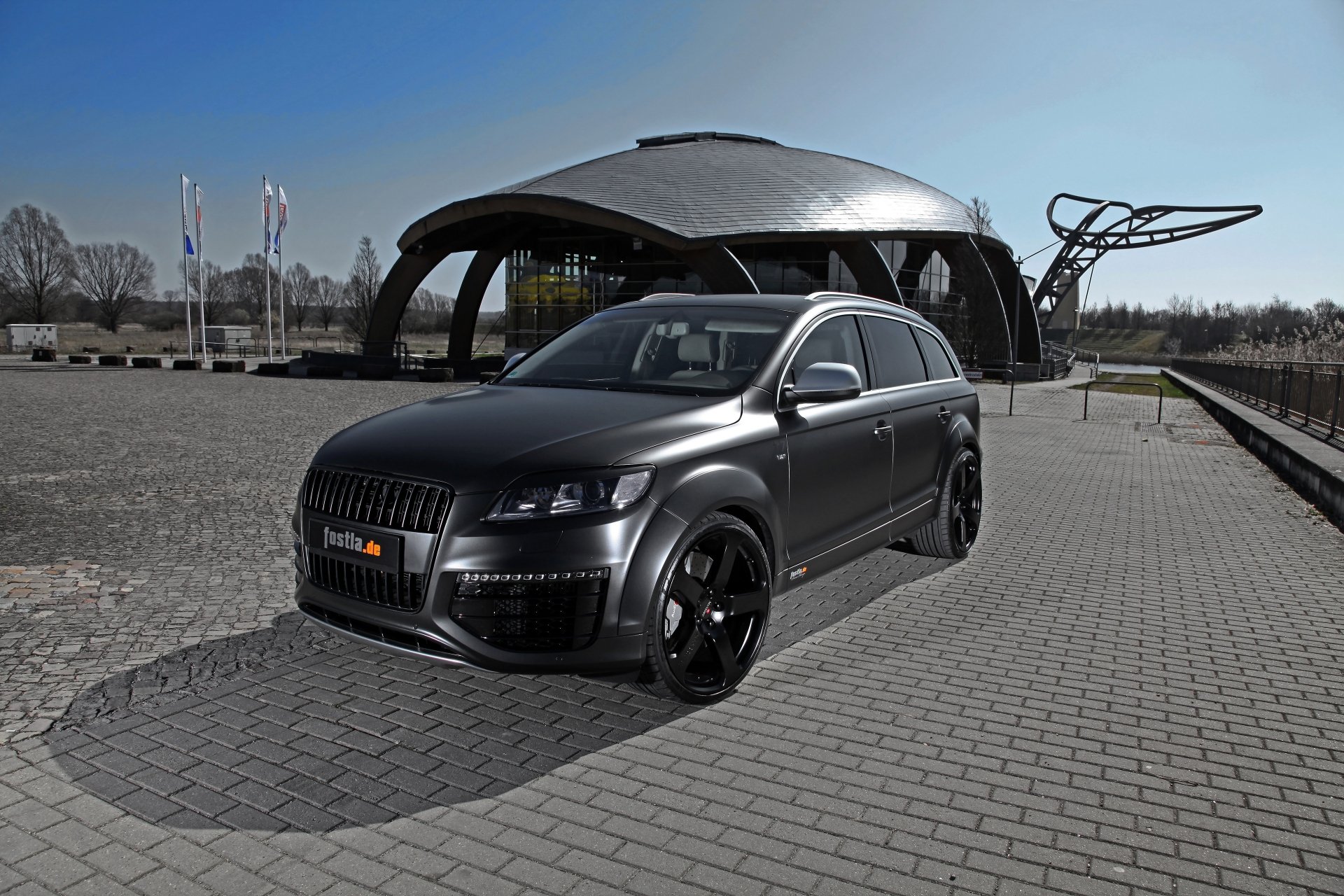 Download SUV Black Car Car Audi Vehicle Audi Q7 4k Ultra HD Wallpaper