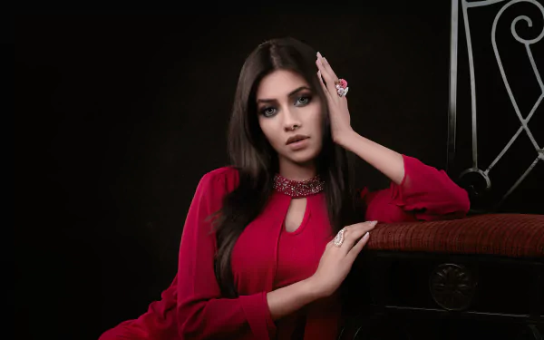 black hair woman model HD Desktop Wallpaper | Background Image