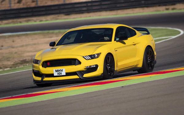  Yellow Ford shelby Mustang GT350