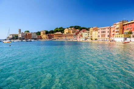 Sestri Levante gulf coast Italy man made town HD Desktop Wallpaper | Background Image