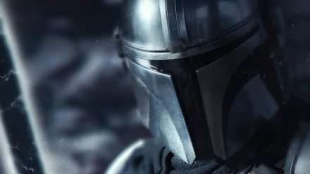 Close-up 4K Ultra HD wallpaper of The Mandalorian character from the Star Wars TV show, showcasing detailed armor and helmet in a dark, atmospheric setting.