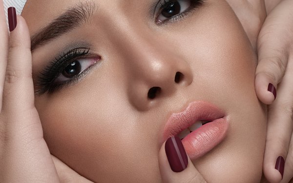 Women Face Makeup Finger Model HD Wallpaper | Background Image