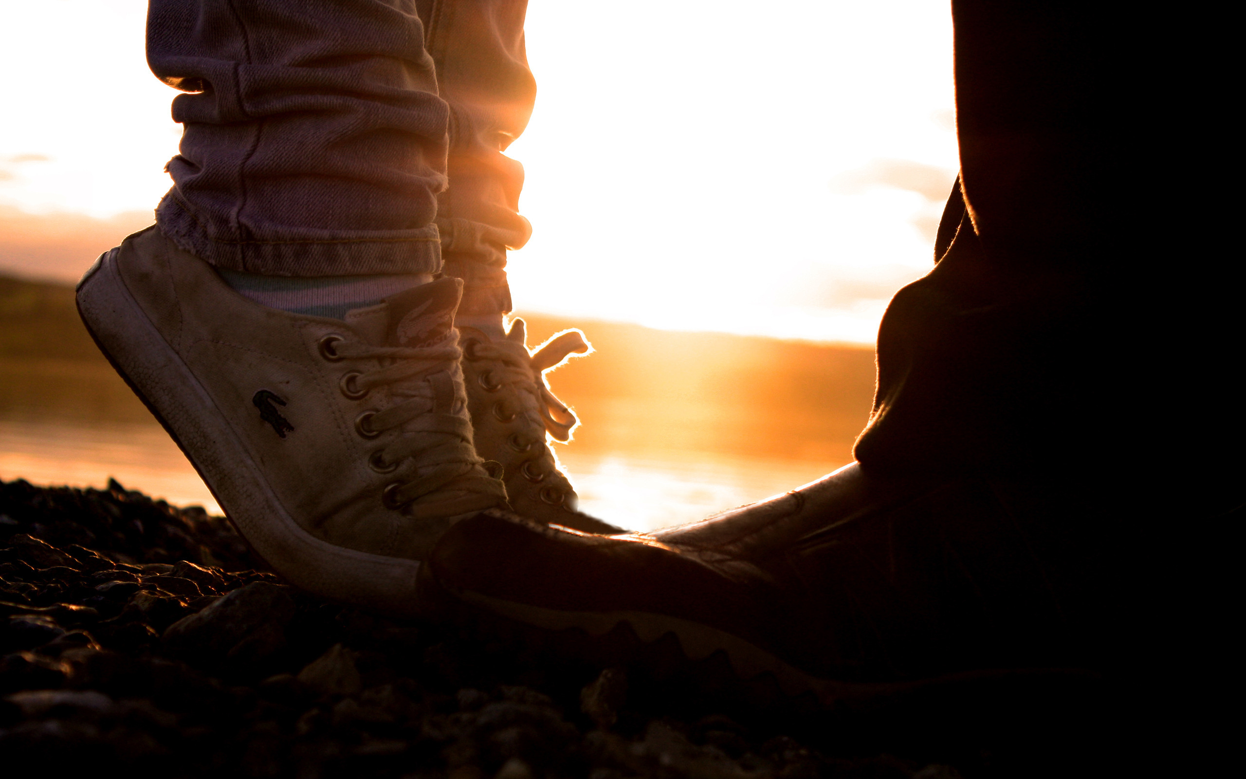 Romantic sunset view with sneakers - Photography love captured in a desktop wallpaper.
