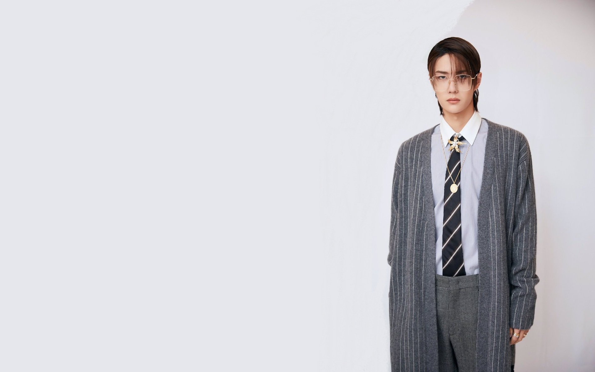 Wang Yibo Desktop Wallpaper
