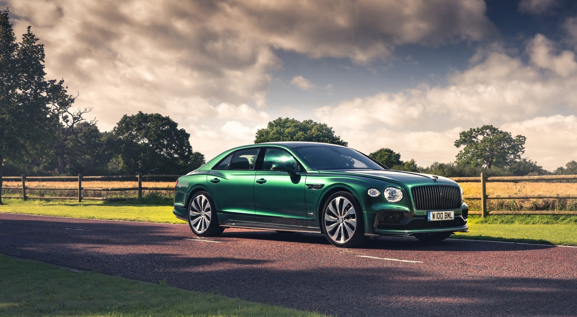 Download Green Car Bentley Car Vehicle Bentley Flying Spur 4k Ultra HD Wallpaper