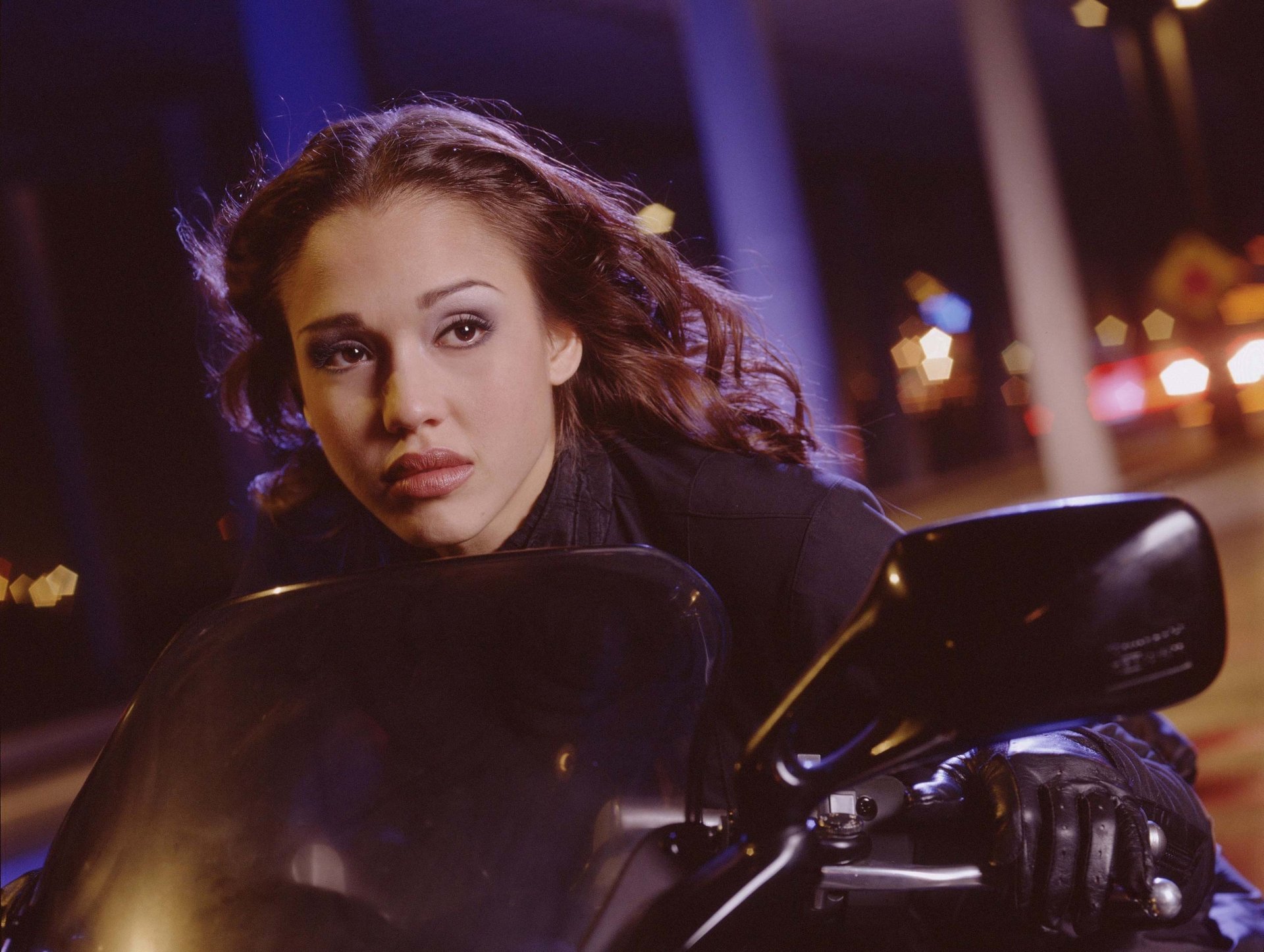 Download Dark Angel (TV Show) Max Guevara Jessica Alba TV Show HD Wallpaper