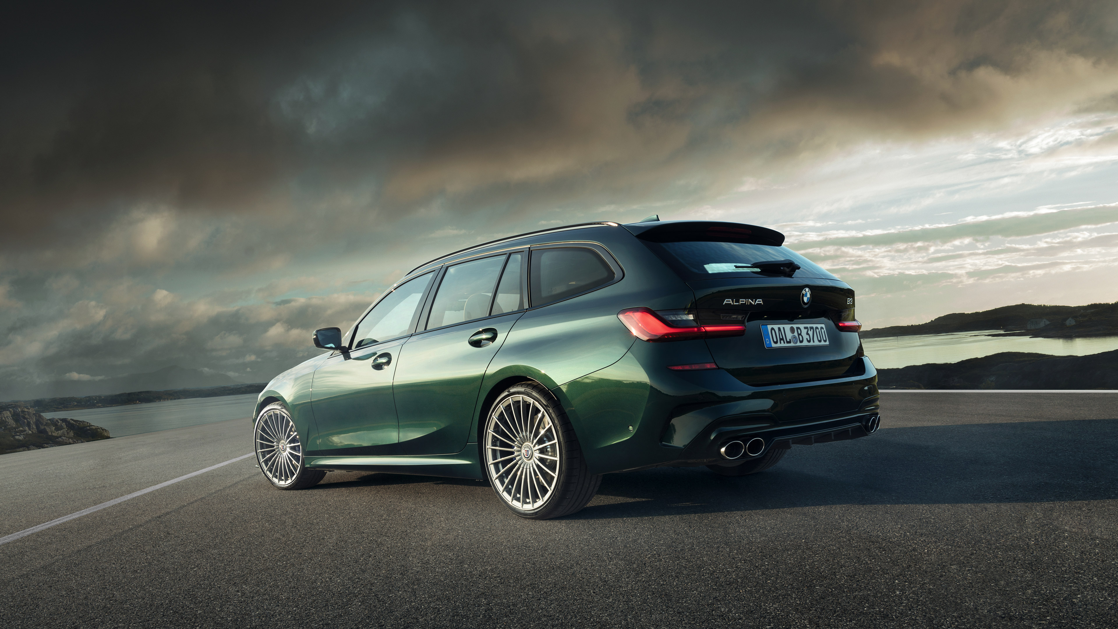 Download BMW Green Car Car Vehicle BMW Alpina B3 Touring 4k Ultra HD Wallpaper