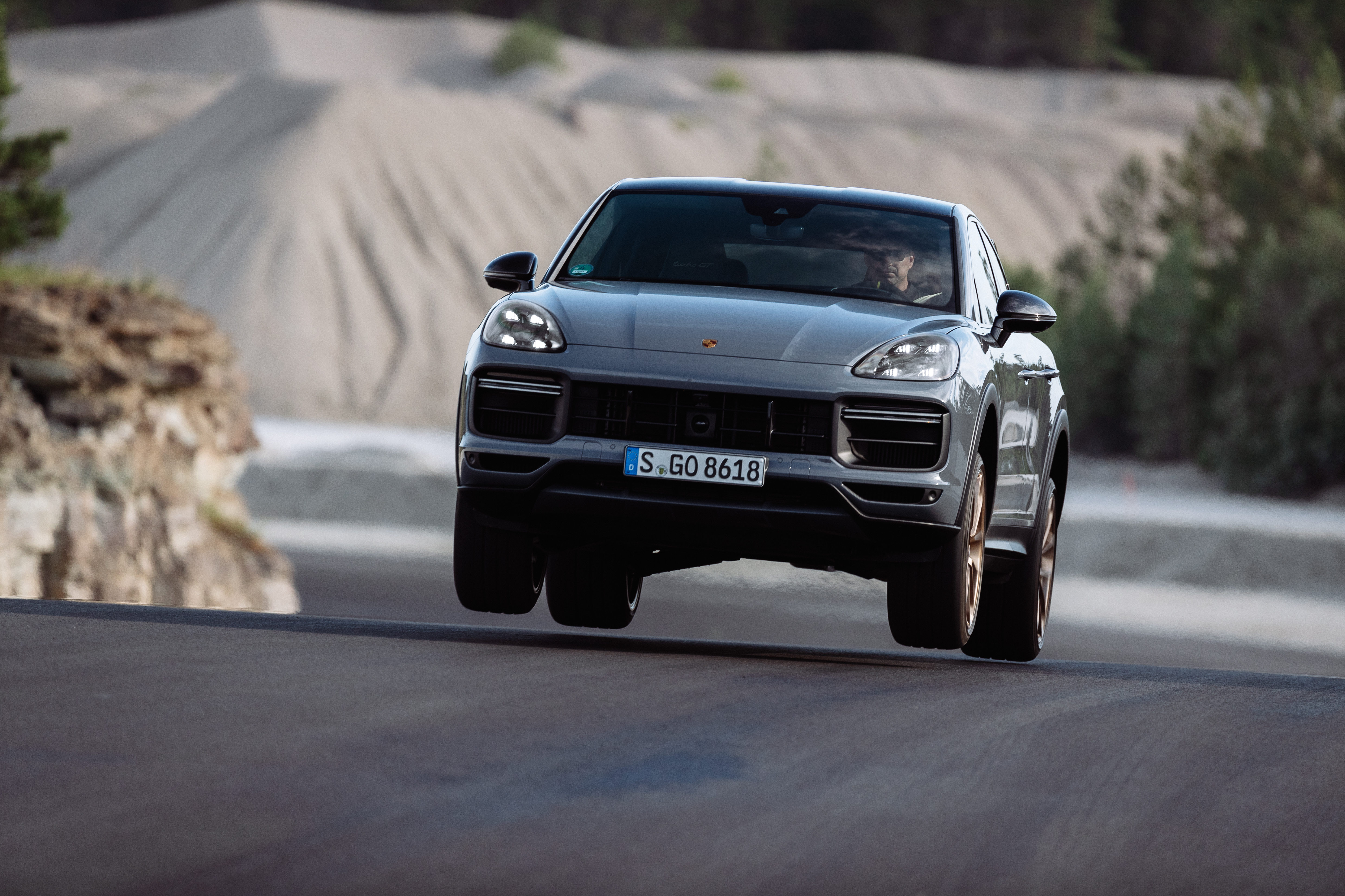 Vehicles Porsche Cayenne Turbo HD Wallpaper | Background Image