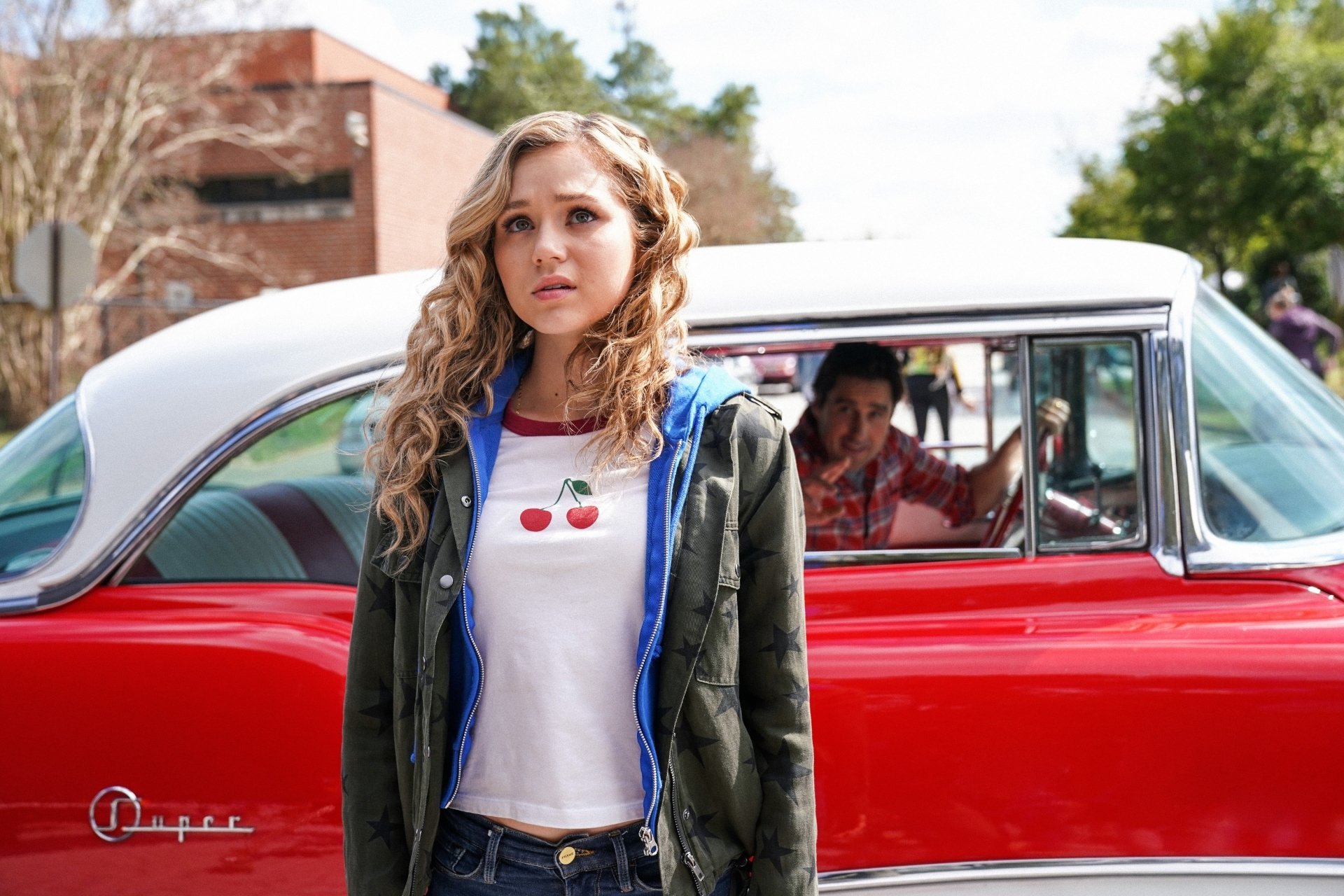 Download Pat Dugan Luke Wilson Courtney Whitmore Brec Bassinger TV Show Stargirl HD Wallpaper