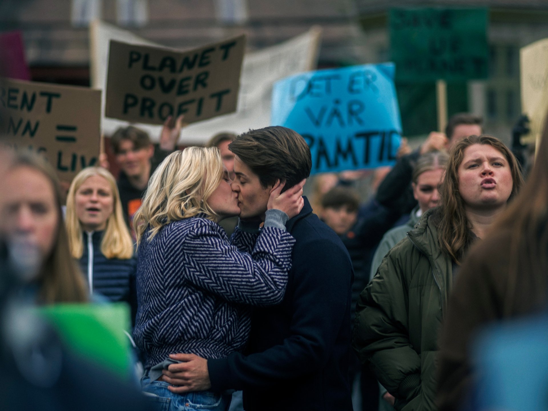 Download TV Show Ragnarok HD Wallpaper