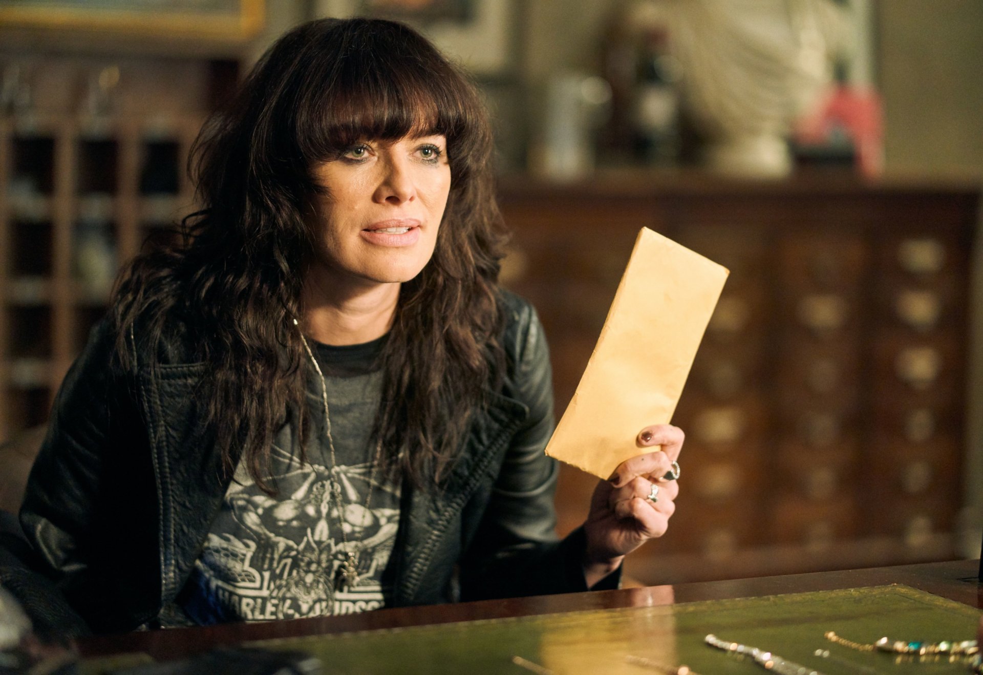 Download Lena Headey Movie Twist HD Wallpaper