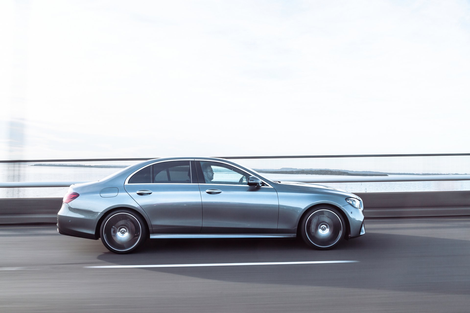 Download Mercedes-Benz Vehicle Mercedes-Benz E 350 4k Ultra HD Wallpaper