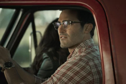Superman Clark Kent Tyler Hoechlin TV Show Superman and Lois HD Desktop Wallpaper | Background Image
