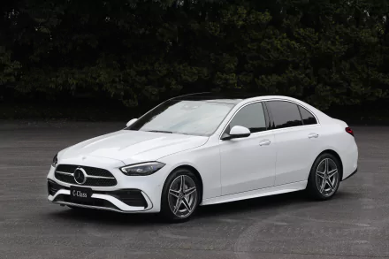  White Mercedes-Benz C 200 AMG Line JP-spec (W206)