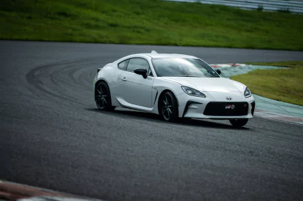  White 2021 Toyota GR 86