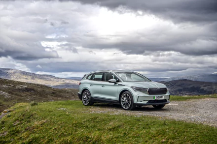 electric car SUV vehicle Skoda Enyaq iV 80 HD Desktop Wallpaper | Background Image