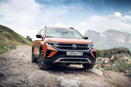  Orange 2021 Volkswagen Taos "JOY!" 4MOTION