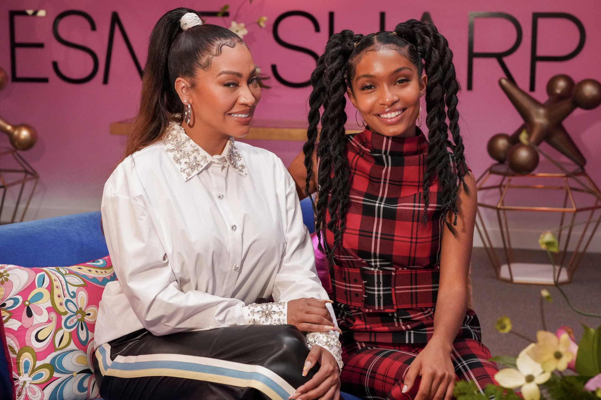 Download Yara Shahidi TV Show Grown-ish HD Wallpaper