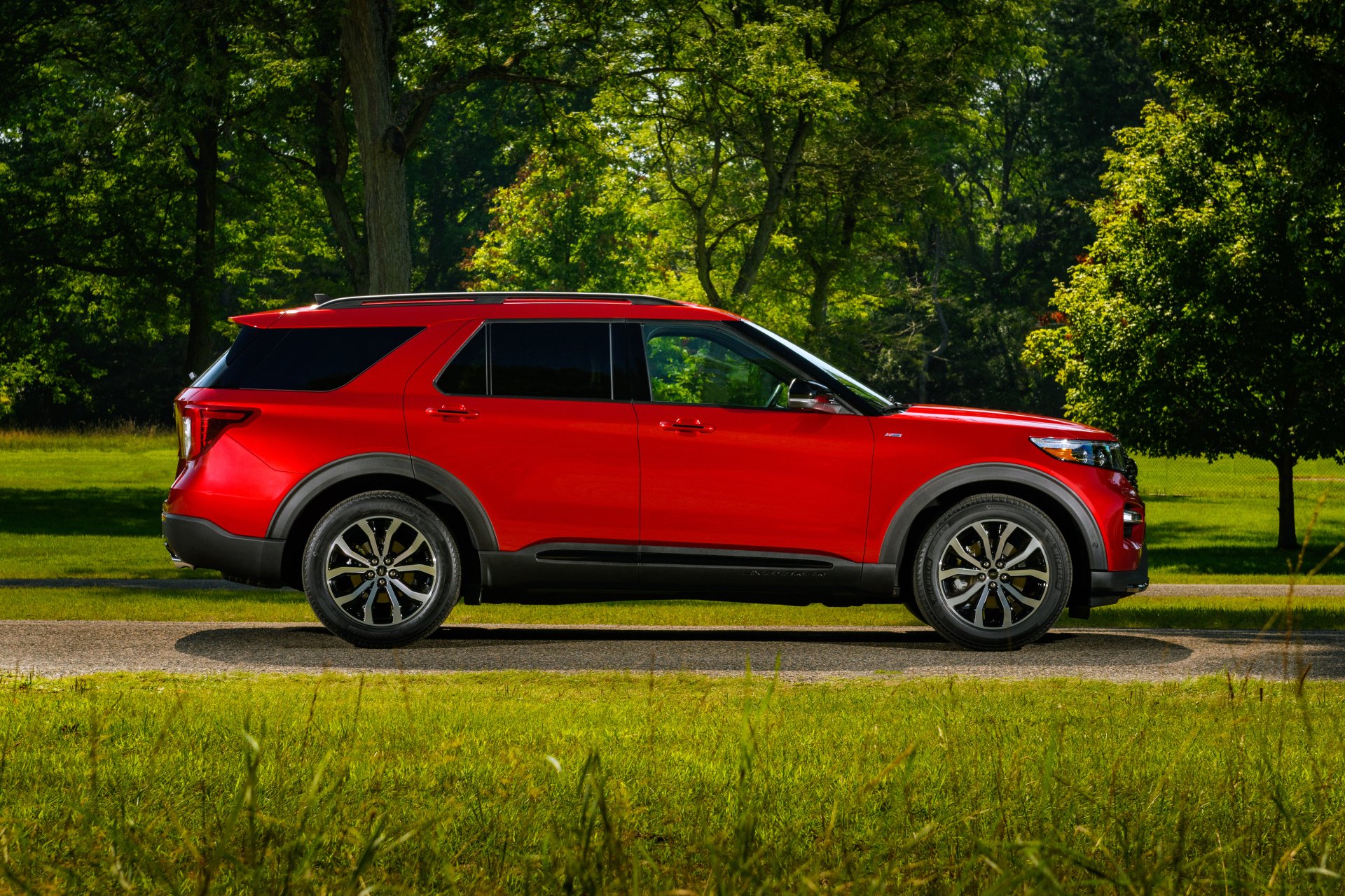 Download SUV Ford Explorer Vehicle Ford Explorer ST-Line 4k Ultra HD Wallpaper