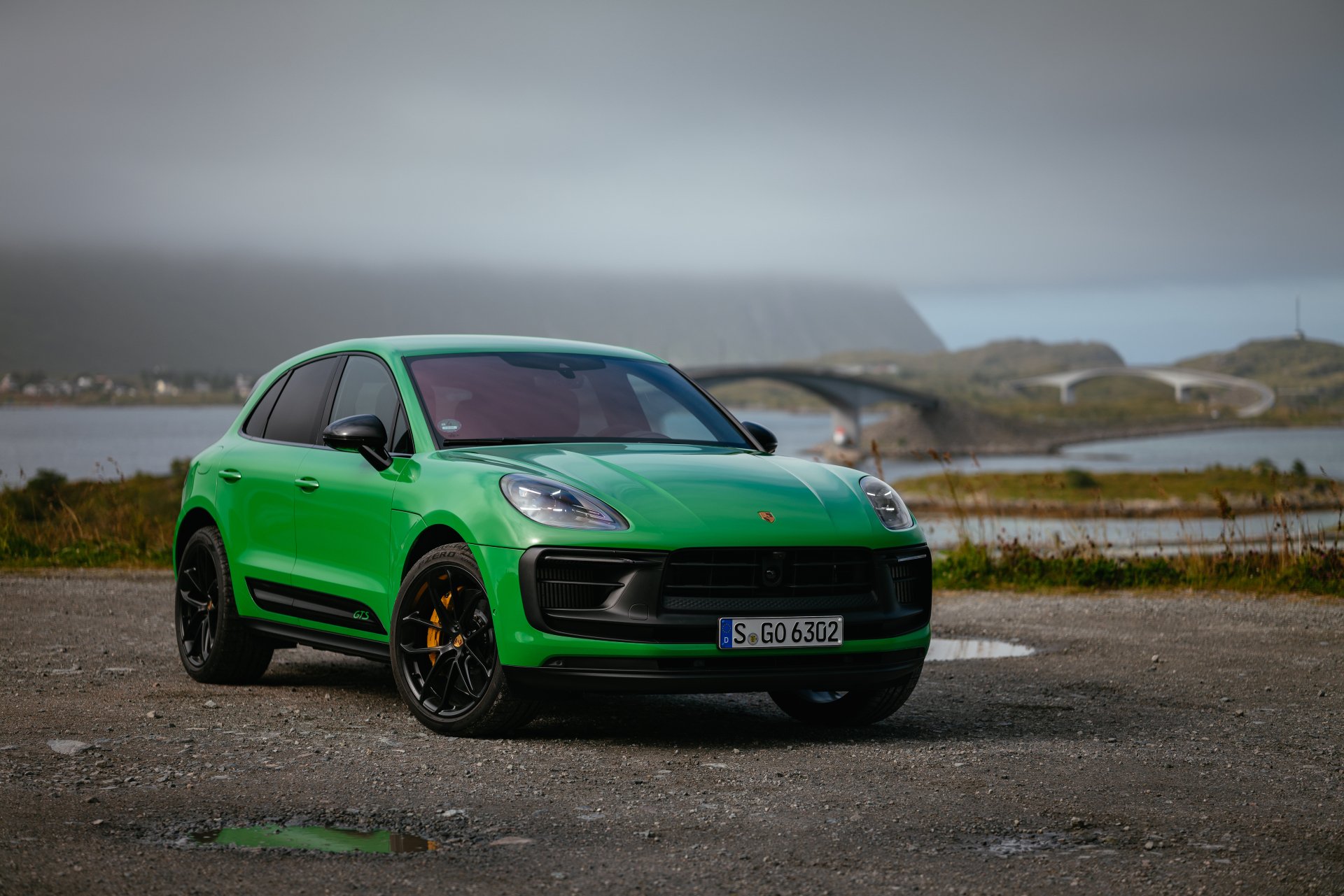 Porsche Macan GTS 2022 оранжевый