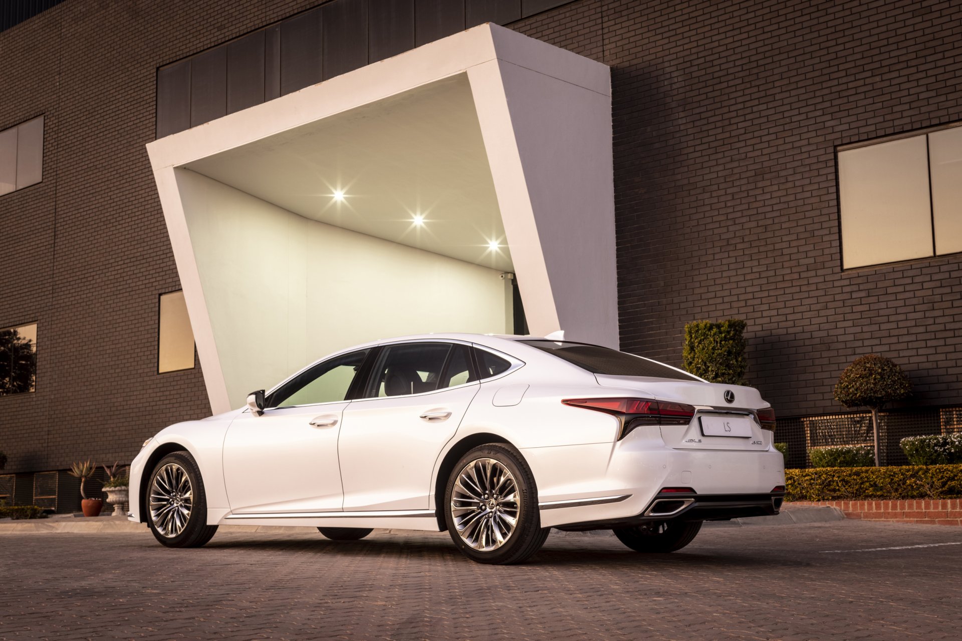 Download Vehicle Lexus LS 500 HD Wallpaper