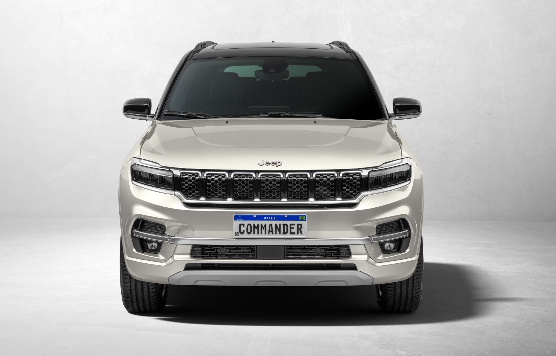 Download Vehicle Jeep Commander 8k Ultra HD Wallpaper