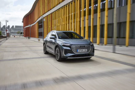  2021 Audi Q4 40 e-tron S line