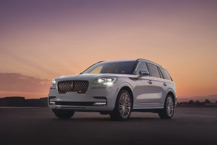  White Lincoln Aviator Shinola Concept