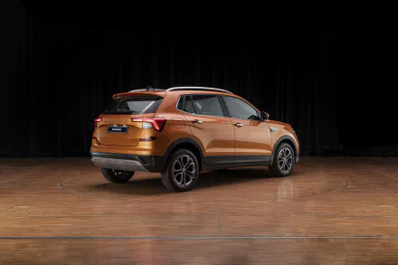 SUV vehicle Skoda Kushaq HD Desktop Wallpaper | Background Image