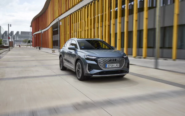  2021 Audi Q4 40 e-tron S line