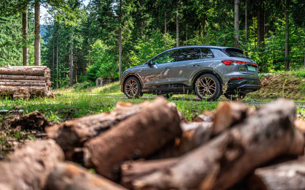  Audi Q4 40 e-tron S line quattro "Edition One"