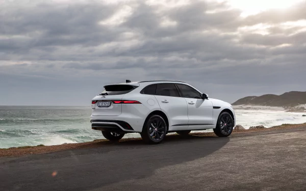  Jaguar F-Pace D300 R-Dynamic Black Pack
