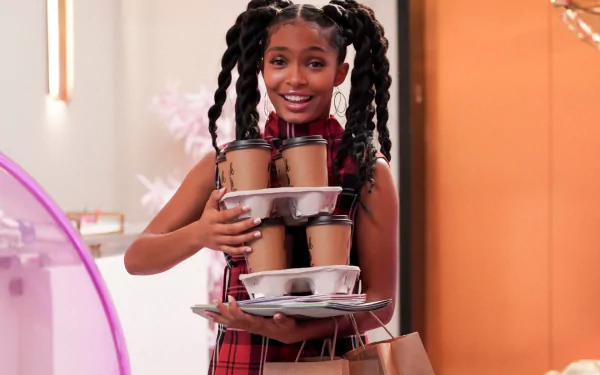 Yara Shahidi TV Show Grown-ish HD Desktop Wallpaper | Background Image