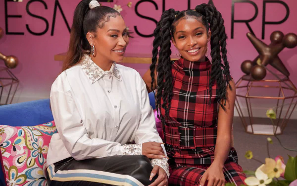 Yara Shahidi TV Show Grown-ish HD Desktop Wallpaper | Background Image