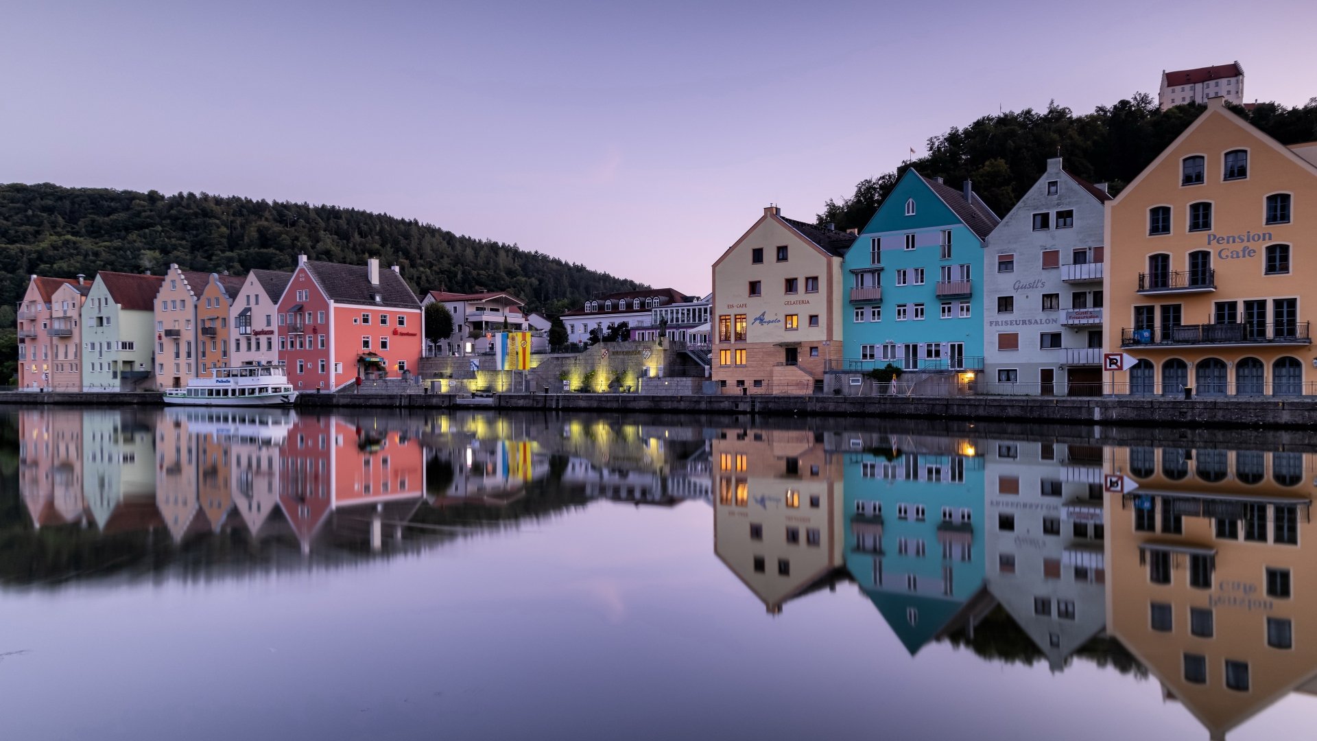 Download Reflection Man Made Town 4k Ultra HD Wallpaper