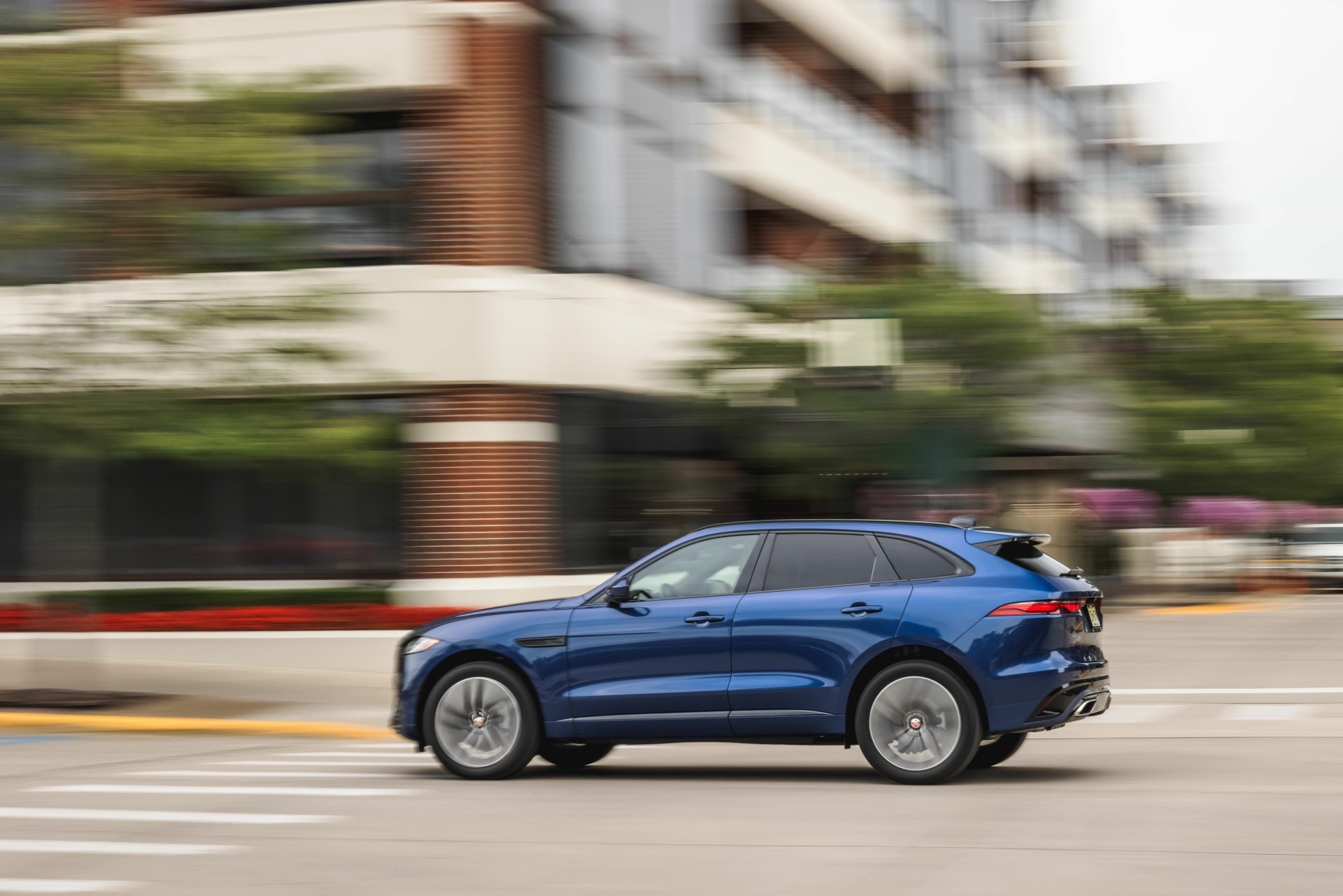 Download SUV Vehicle Jaguar F-PACE 4k Ultra HD Wallpaper