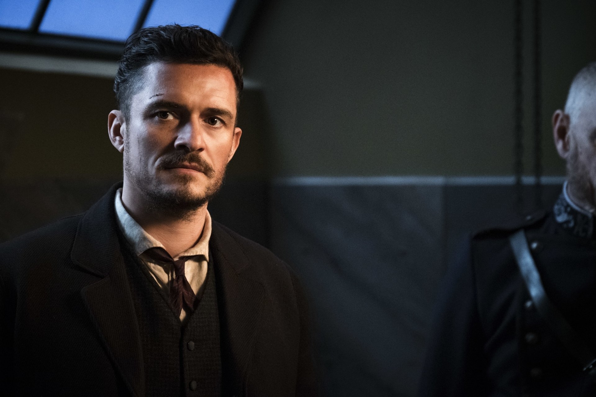 Download Rycroft Philostrate Orlando Bloom TV Show Carnival Row HD Wallpaper